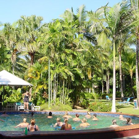 Ingenia Holidays Cairns Coconut Εξωτερικό φωτογραφία The pool at the resort