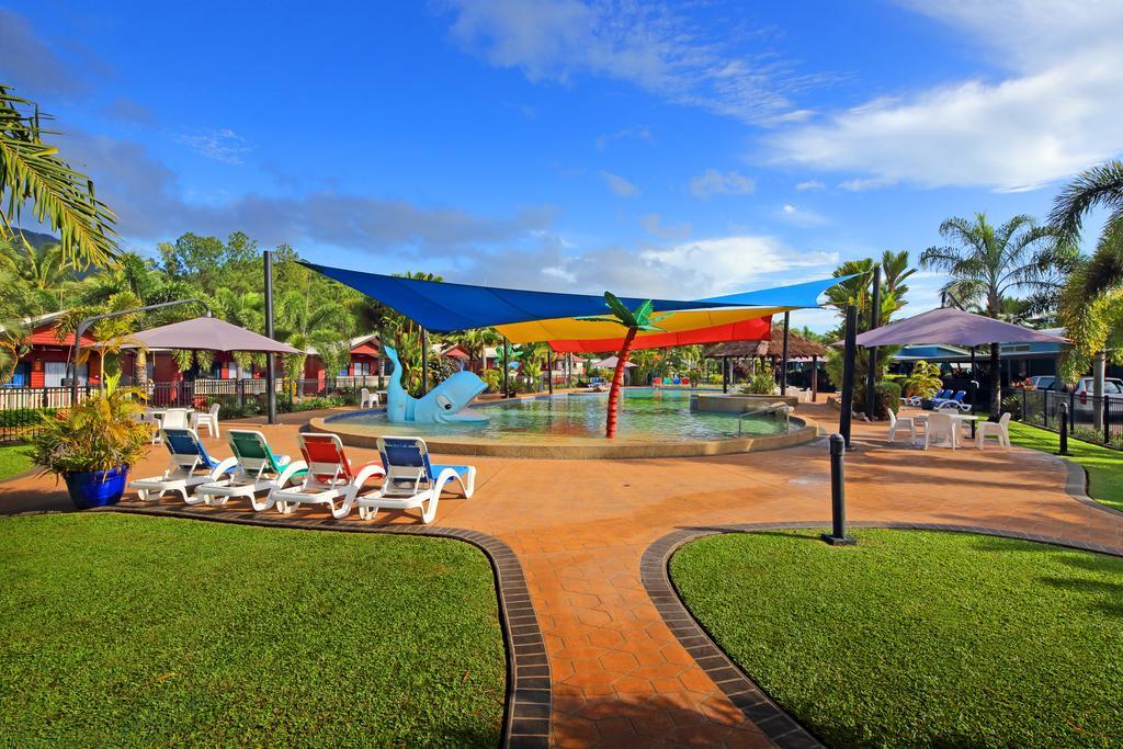 Ingenia Holidays Cairns Coconut Εξωτερικό φωτογραφία The swimming pool at the resort