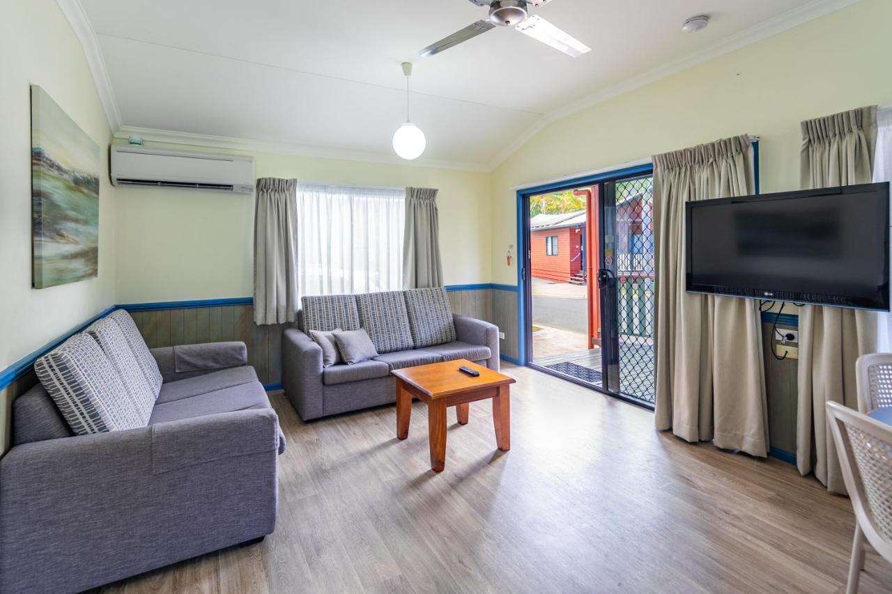 Ingenia Holidays Cairns Coconut Εξωτερικό φωτογραφία Living area of a two-bedroom villa